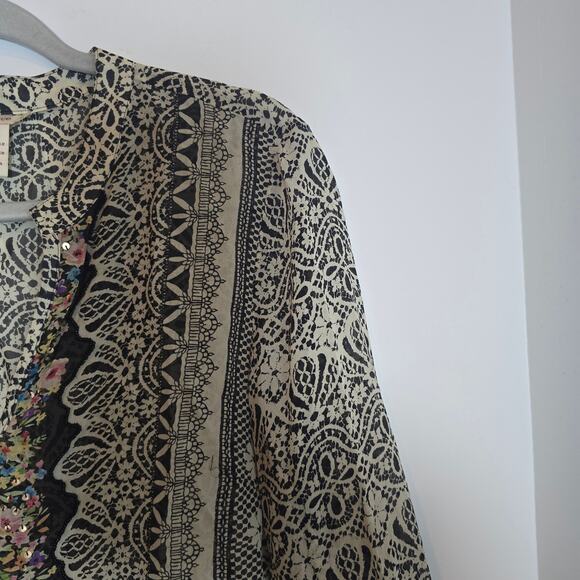 Sundance 100% Silk Boho Tunic Top Size M Embelished Floral Split V-Neck Peasant - Picture 3 of 10
